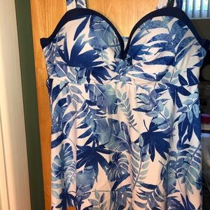 Venus underwire tankini top - size 12 - never Worn